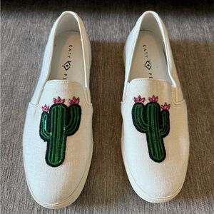 Katy Perry Collections White Flats with Green Sequin Cactus NWOT